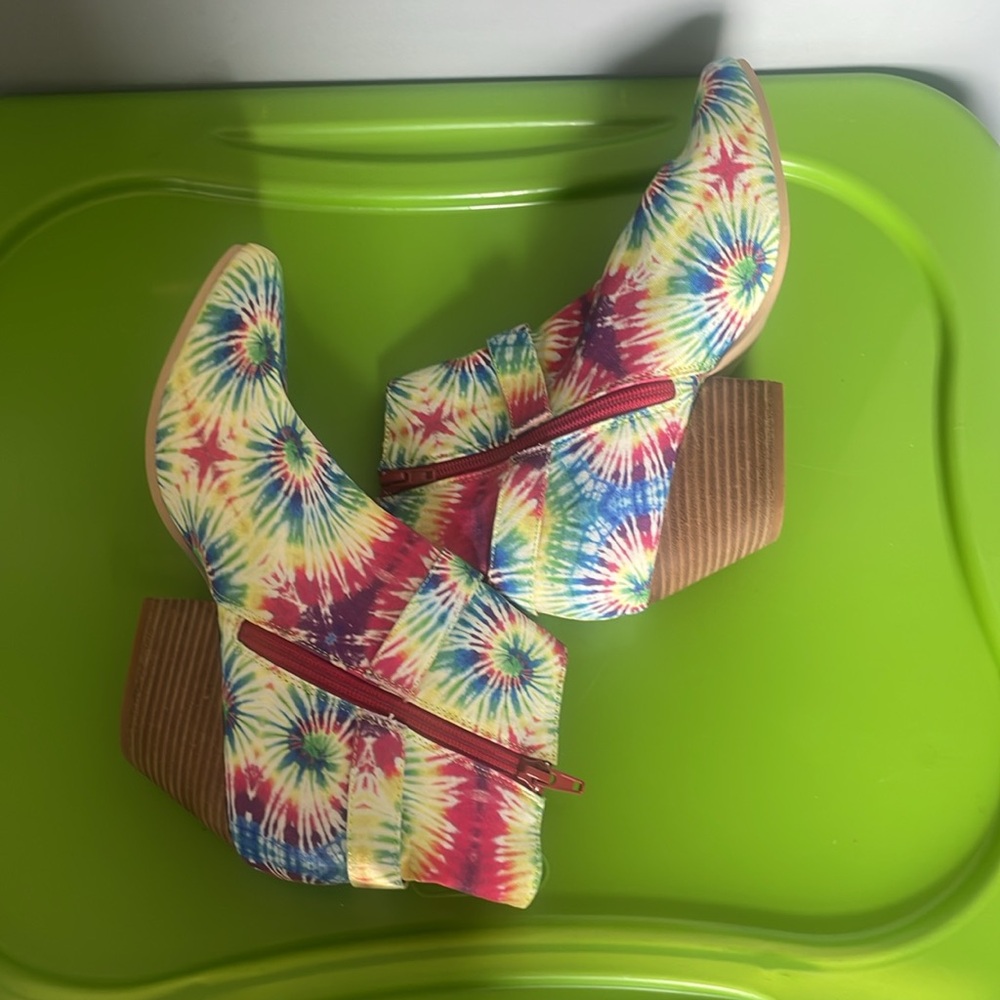 Lemon Drop By Privileged Size 7.5 Spirit Tie Dye Heeled Booties hippie boho - Picture 3 of 11
